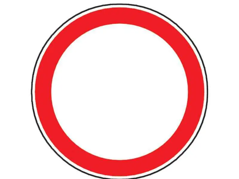Imagine întrebare examen auto: Au voie motocicletele să pătrundă pe sectorul de drum unde este instalat