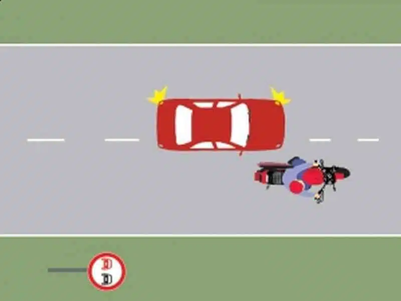 Imagine întrebare examen auto: Care dintre cei doi conducători nu circulă corect?