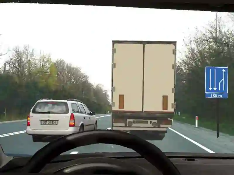 Imagine întrebare examen auto: Cum veți proceda în această situație?