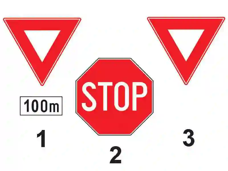 Imagine întrebare examen auto: Ce indicator urmează să fie întâlnit în intersecția aflată la 100 m