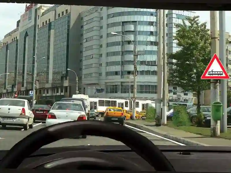 Imagine întrebare examen auto: Indicatorul vă avertizează că: