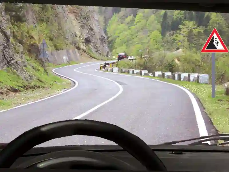Imagine întrebare examen auto: Indicatorul vă avertizează că: