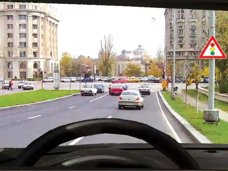 Imagine întrebare examen auto: Indicatorul din imagine vă avertizează că: