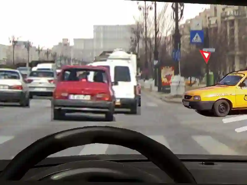 Imagine întrebare examen auto: Cum procedați în această situație, dacă circulația este blocată?