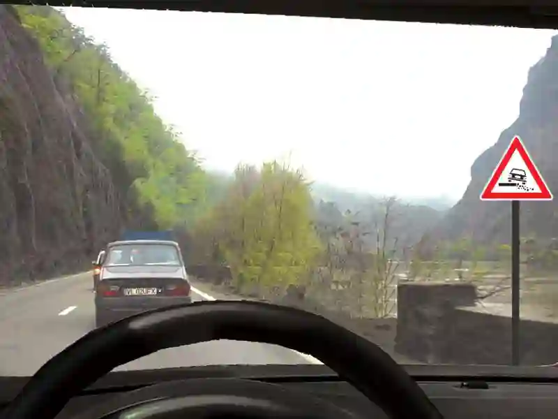 Imagine întrebare examen auto: Indicatorul din imagine semnifică: